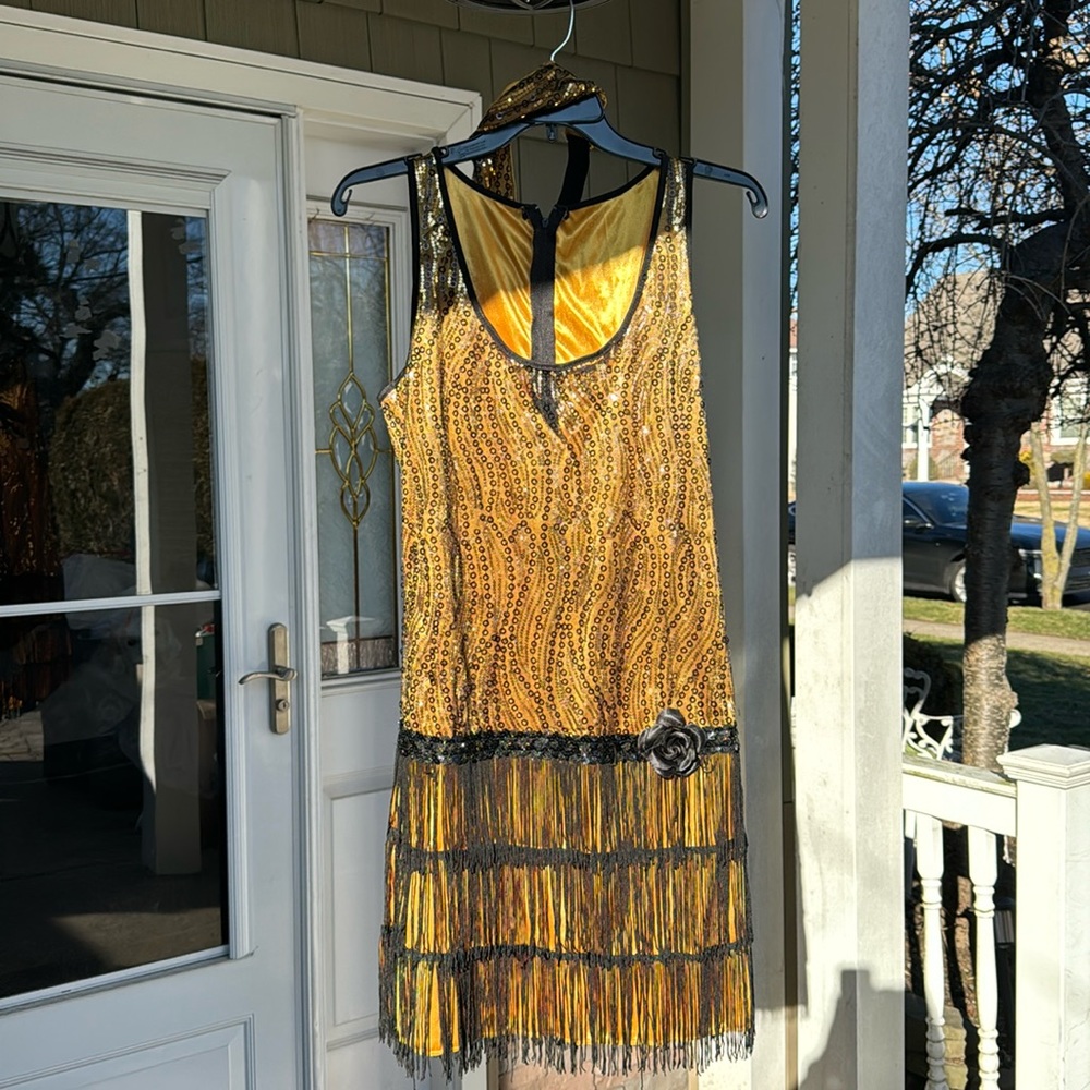 Costume 1920s swing dress look. XS size with feather-headpiece- Never worn